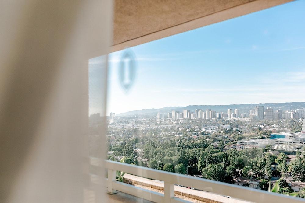 Intercontinental Angeles Century At Beverly Hills Hotel